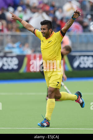 Glasgow, Schottland. 2. August 2014. Indiens Manpreet Singh feiert Sieg über Neuseeland. Neuseeland im Vergleich zu Indien Semi Finale im Glasgow National Hockey Stadium. Glasgow Commonwealth Games 2014. Bildnachweis: Aktion Plus Sport/Alamy Live-Nachrichten Stockfoto