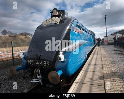 Klasse A4 Schwester erfassten Motoren für große Abschied in Shildon, County Durham, LNER Class A4 4489 Dominion of Canada Stockfoto