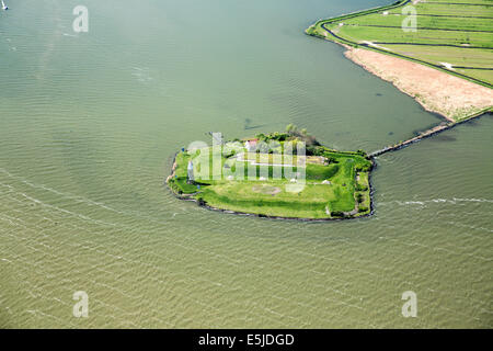 Niederlande, Durgerdam. Vuurtoreneiland (Leuchtturm-Insel), Verteidigungslinie von Amsterdam. Hollandse Waterlinies. Niederländische Wasserschutzlinien. Antenne. Stockfoto