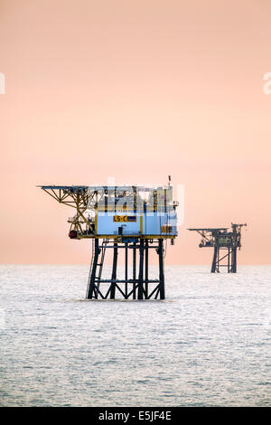 Niederlande, Den Helder, Niederlande Wirtschaftszone auf Nordsee. Gas-Produktionsplattformen Stockfoto