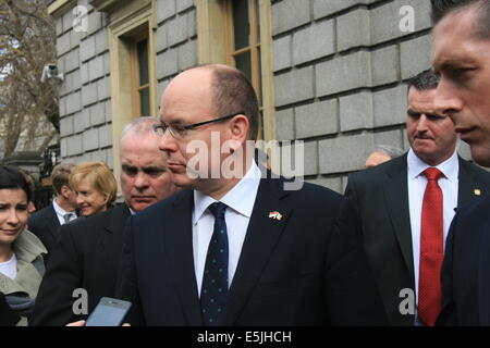 Montag 04 April 201 - DUBLIN, Irland - Prinz Albert von Monaco Stand Besuch Rep of Ireland mit Charlene Wittstock Stockfoto