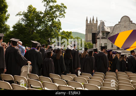 Graduierenden Studenten-Parade in der Sitzecke vor ihrer Abschlussfeier am Williams College in Williamstown, Massachusetts. Stockfoto