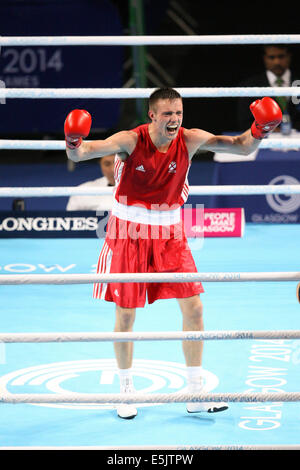 Glasgow, Schottland. 2. August 2014. Glasgow Commonwealth Games. 10. Tag. SSE Hydro. Mens-Boxen. Licht Welter (64kg) Finale. Josh Taylor (SCO) in rot, gewinnt Gold. Bildnachweis: Aktion Plus Sport/Alamy Live-Nachrichten Stockfoto