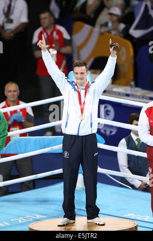 Glasgow, Schottland. 2. August 2014. Glasgow Commonwealth Games. 10. Tag. SSE Hydro. Mens-Boxen. Licht Welter (64kg) Finale. Josh Taylor (SCO) gewinnt Gold. Bildnachweis: Aktion Plus Sport/Alamy Live-Nachrichten Stockfoto