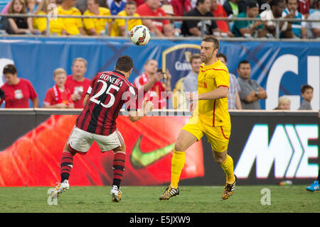 Charlotte, North Carolina, USA. 2. August 2014. AC Milan Verteidiger DANIELE BONERA (25) während der 2014 Guinness International Champions Cup match zwischen AC Milan und Liverpool in der Bank of America Stadium in Charlotte, North Carolina. Liverpool geht auf 2: 0 zu gewinnen. Bildnachweis: Jason Walle/ZUMA Draht/Alamy Live-Nachrichten Stockfoto