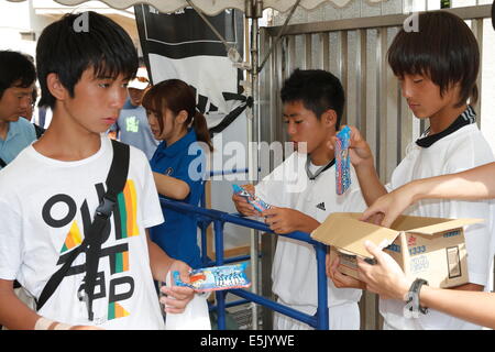 Kanagawa, Japan. 1. August 2014. Gesamtansicht Fußball /Soccer: Adidas WM 2014, 38. Japan Club Youth Football Championship (U18) Semi Final im Nippatsu-Mitsuzawa-Stadion in Kanagawa, Japan. Bildnachweis: AFLO SPORT/Alamy Live-Nachrichten Stockfoto