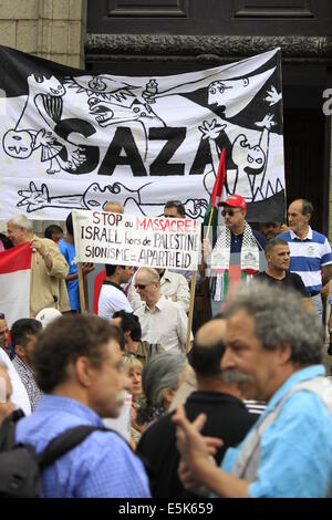 Grenoble, Frankreich. 2. August 2014. Propalästinensische Demonstration gegen die israelische Militäroperation im Gaza-Streifen. Grenoble am 2. August. Grenoble, Frankreich - 02.08.2014 Credit: Thibaut/Alamy Live-Nachrichten Stockfoto