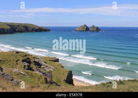 Holywell Bay, Möwe Felsen und Penhale Point, North Cornwall, England, Vereinigtes Königreich Stockfoto