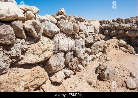 Bleibt verlassen der alten römischen Festung Ruinen auf Rotes Meer Küste Stockfoto