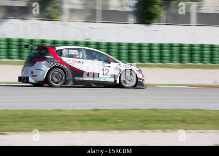 MISANO ADRIATICO, Rimini, Italien - Mai 10: A SEAT LEON langfristig ZANGARI Federico (ITA) und ZANGARI Matteo (ITA), TJEMME-Team während der C.I.Turismo Ausdauer am 10. Mai 2014 in Misano Adriatico, Rimini, Italien getrieben. Stockfoto