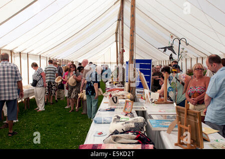 Badsey Flower Show Festzelt, Worcestershire, England, UK Stockfoto