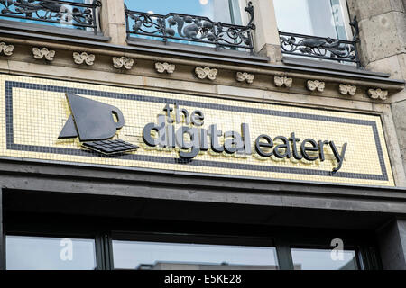 neue Microsoft Digital lokal Café unter Den Linden in Berlin Deutschland Stockfoto