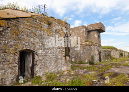 Alten Betonbunker aus WWII Periode Totleben Insel in Russland Stockfoto