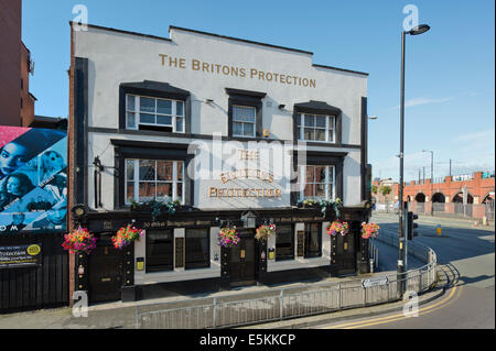 Die Briten Schutz traditionellen englischen Stadt Pub, befindet sich auf große Bridgewater Street, Manchester, UK. Stockfoto