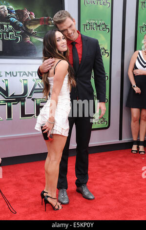 Los Angeles, Kalifornien, USA. 3. August 2014. Megan Fox, Alan Ritchson Teilnahme an der Los Angeles-Premiere von "Teenage Mutant Ninja Turtles'' im Regency Village Theater in Westwood, Kalifornien am 3. August 2014 statt. 2014-Credit: D. Long/Globe Fotos/ZUMA Draht/Alamy Live-Nachrichten Stockfoto