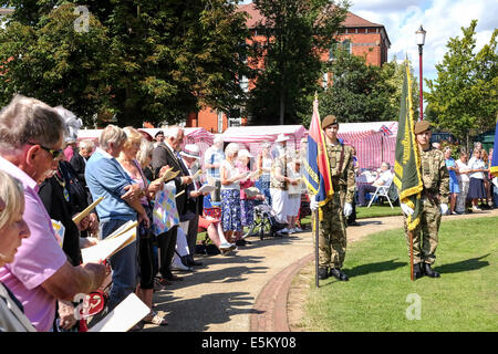 Skegness,Lincolnshire,UK.03rd August 2014 Service des Commenoration am Turm Gärten .100th Jahrestag des Beginns des 1. Weltkrieges 1914-2014. Bildnachweis: Ian Francis/Alamy Live-Nachrichten Stockfoto