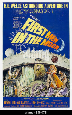 FIRST MEN IN THE MOON, US-Plakat von unten links: Edward Judd, Martha Hyer, Lionel Jeffries, 1964 Stockfoto