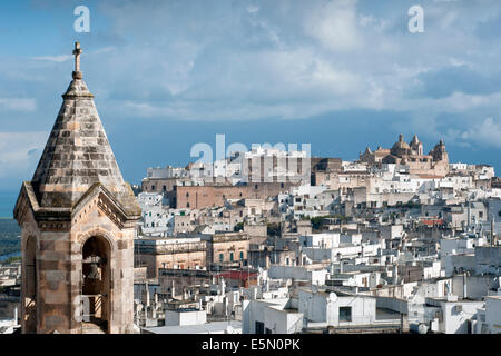 Weiße Gebäude von Ostuni Apulien Italien Stockfoto