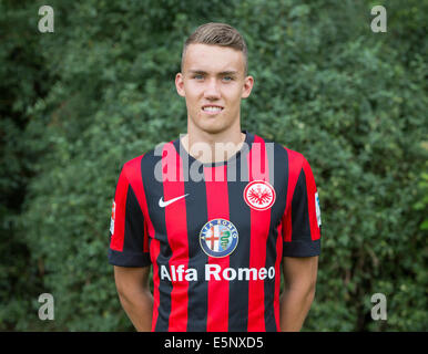 Deutsche Fußball Bundesliga - Fototermin Eintracht Frankfurt am 29. Juli 2014 in Frankfurt am Main: Luca Waldschmidt. Stockfoto