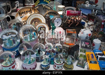 SOUVENIR GESCHENK SHOP FENSTER MANHATTAN NEW YORK CITY USA Stockfoto