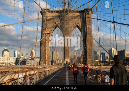 Die Brooklyn Bridge New York City Vereinigte Staaten von Amerika-Nordamerika. Brooklyn Bridge. Gebaut von 1870 bis 1883, insbeson- Stockfoto