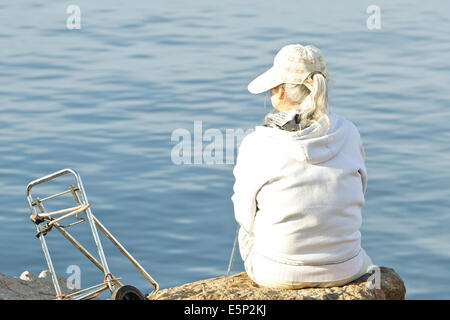 Wartezeiten am Wasser. Long Beach, Kalifornien. Stockfoto