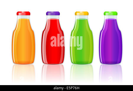 Saft-Flaschen auf weißem Hintergrund Stockfoto
