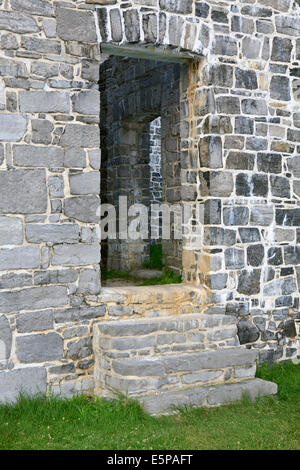 Überreste der Baracken am Fort Crown Point im Bundesstaat New York. Stockfoto