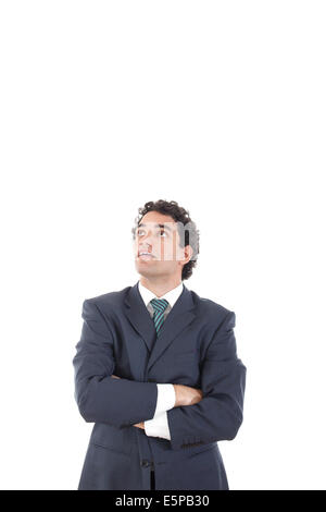 Schöne nachdenkliche Geschäftsmann nachschlagen überraschend mit Erstaunen, Mann im Anzug mit verschränkten Armen textfreiraum blickte ein Stockfoto
