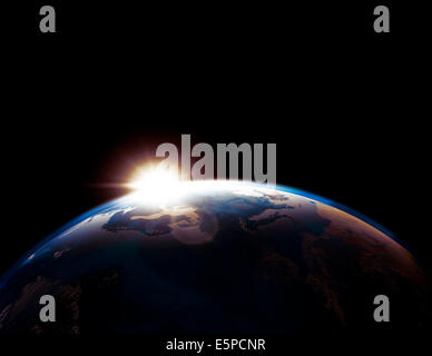 Erde Globus Umriss beleuchtet von der aufgehenden Sonne auf schwarzem Hintergrund isoliert Stockfoto