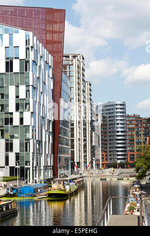 Blick auf die Neuentwicklung von Paddington Basin in Westlondon. VEREINIGTES KÖNIGREICH. Stockfoto