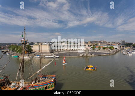 Blick Richtung Stadtzentrum entfernt vom Hafen, Bristol, Avon, England, Vereinigtes Königreich, Europa Stockfoto