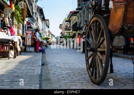 Nahaufnahme von einem Pferdewagen, Reiten durch die spanische Kolonialarchitektur, Vigan, der UNESCO, nördlichen Luzon, Philippinen Stockfoto