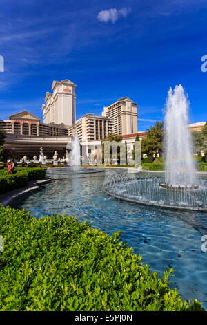 Green Space im Caesars, Garten und Brunnen im Hotel Caesars Palace, Las Vegas, Nevada, Vereinigte Staaten von Amerika, Nordamerika Stockfoto