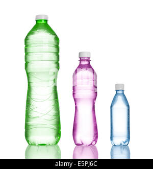 drei Kunststoff-Flaschen, isoliert auf weiss Stockfoto