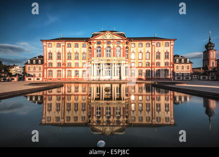 Reflexionen im Schloss Bruchsal, Baden-Württemberg, Deutschland, Europa Stockfoto