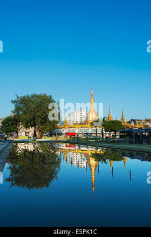 Sule Paya (Sule-Pagode), Yangon (Rangoon), Myanmar (Burma), Asien Stockfoto