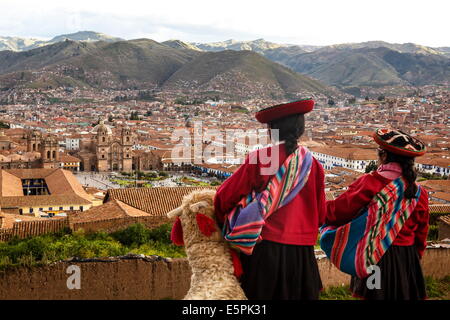 Erhöhten Blick über Cuzco und Plaza de Armas, Cuzco, UNESCO-Weltkulturerbe, Peru, Südamerika Stockfoto