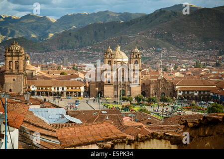 Erhöhten Blick über Cuzco und Plaza de Armas, Cuzco, UNESCO-Weltkulturerbe, Peru, Südamerika Stockfoto