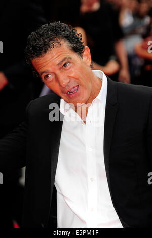 London, UK. 4. August 2014. Antonio Banderas besuchen die Weltpremiere von The Expendables 3 an der Odeon Leicester Square in London, am 4. August 2014 Credit: Peter Phillips/Alamy Live News Stockfoto