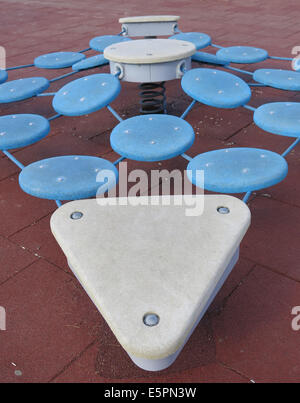 Spielzeug auf dem Kinderspielplatz. Stockfoto