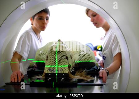 Im Januar 2007 das Institut Curie, Paris, Frankreich, war das erste Krankenhaus in Frankreich zur Behandlung von Krebs mit TomoTherapy, dies Stockfoto