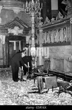 Das Bild aus einem Nazi-Nachrichtenbericht zeigt die Zerstörung der Kathedrale nach einem britischen Luftangriff während des am 20. Dezember 1940 in Berlin, Deutschland, am 21. Dezember 1940. Fotoarchiv für Zeitgeschichte - KEIN KABELDIENST Stockfoto