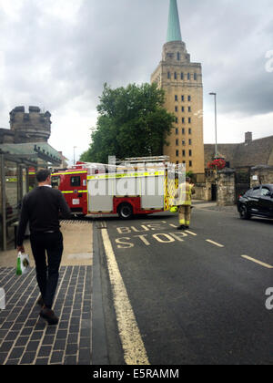 Oxford, Oxfordshire, Vereinigtes Königreich. 5. August 2014. Ein kleines Feuer brach im Malmaison Hotel in Oxford. Das Burgviertel war abgesperrt. Das Hotel sagt alles in Ordnung ist und das Feuer ist jetzt heraus. Bildnachweis: Annabel Dixon/Alamy Live-Nachrichten Stockfoto