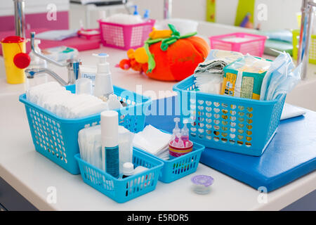 Kindergarten der Geburtshilfe und Gynäkologie-Abteilung, Saintonges Krankenhaus, Saintes, Frankreich. Stockfoto