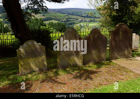 Nidderdale aus alten St. Marys Kirchhof Pateley Bridge North Yorkshire England Stockfoto