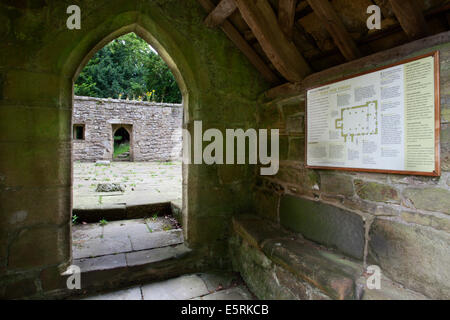 Veranda an der alten St. Marys Kirche Pateley Bridge North Yorkshire in England Stockfoto