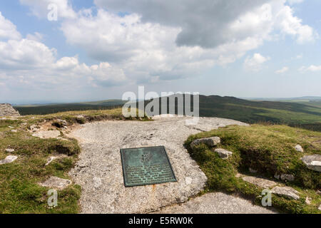 Gedenktafel auf dem Gipfel des groben Tor, Bodmin Moor, Cornwall, England UK Stockfoto