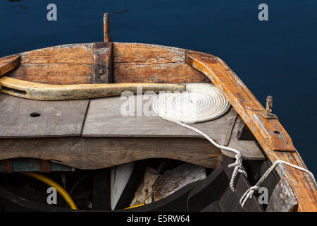 Detail von einem Holzboot auf der Insel Åstol, Gemeinde Tjörn, Bohuslän, Västra Götaland Iän, Schweden, Scandinavia. Stockfoto