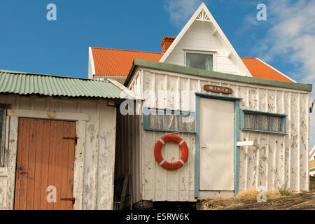 Verwitterte Schuppen, auf der Isle of Ästol, Gemeinde Tjörn, Bohuslän, Västra Götaland Iän, Schweden, Skandinavien. Stockfoto